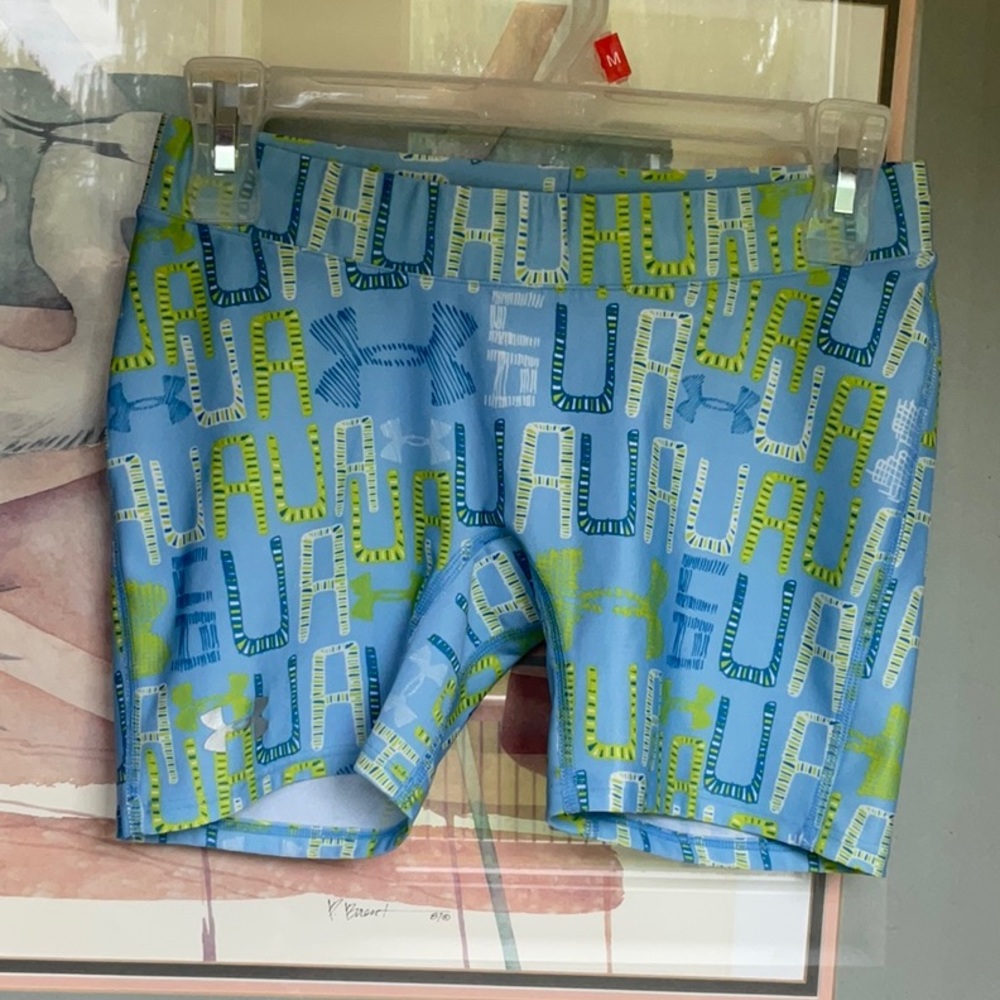 🔥$ 5 SALE Under armour compression shorts. Tagged MD? XS-S. beautiful colours!